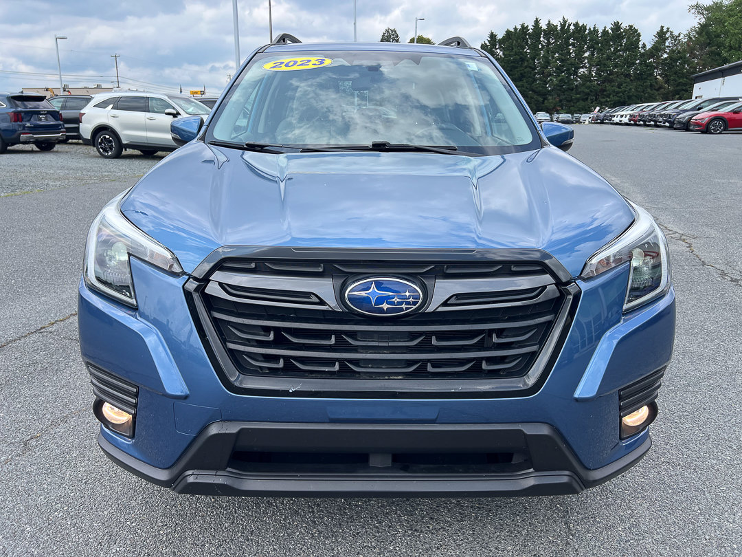 Used 2023 Subaru Forester Limited AWD/4WD image 11