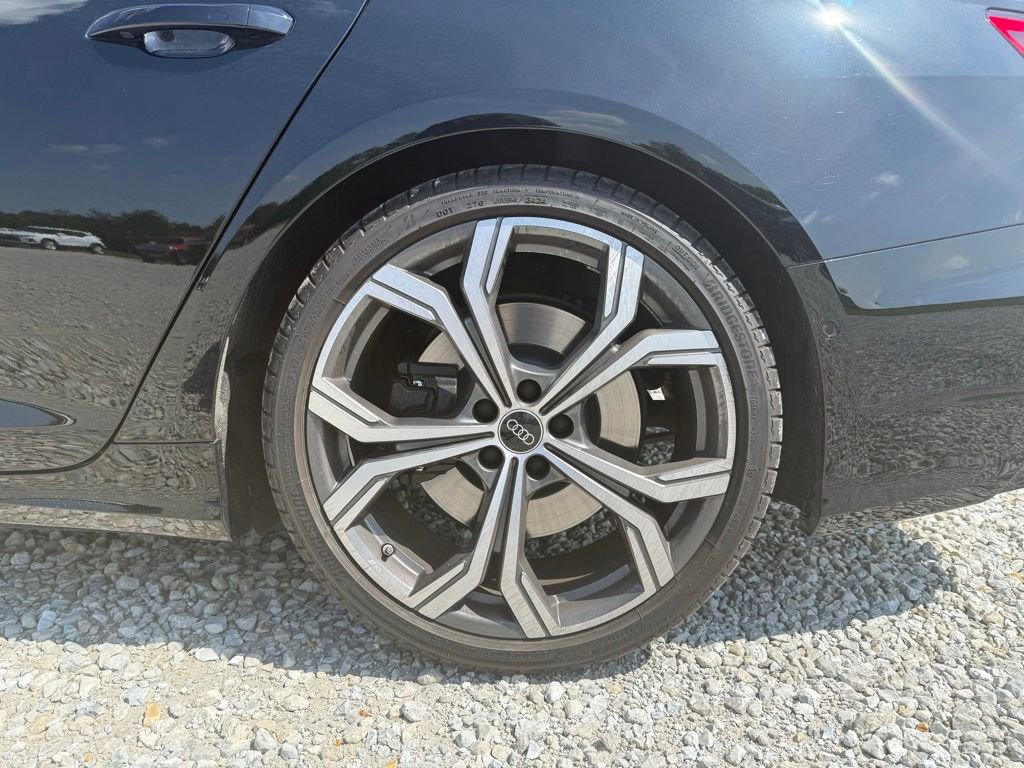 Used 2025 Audi S6 Premium Plus AWD/4WD image 15