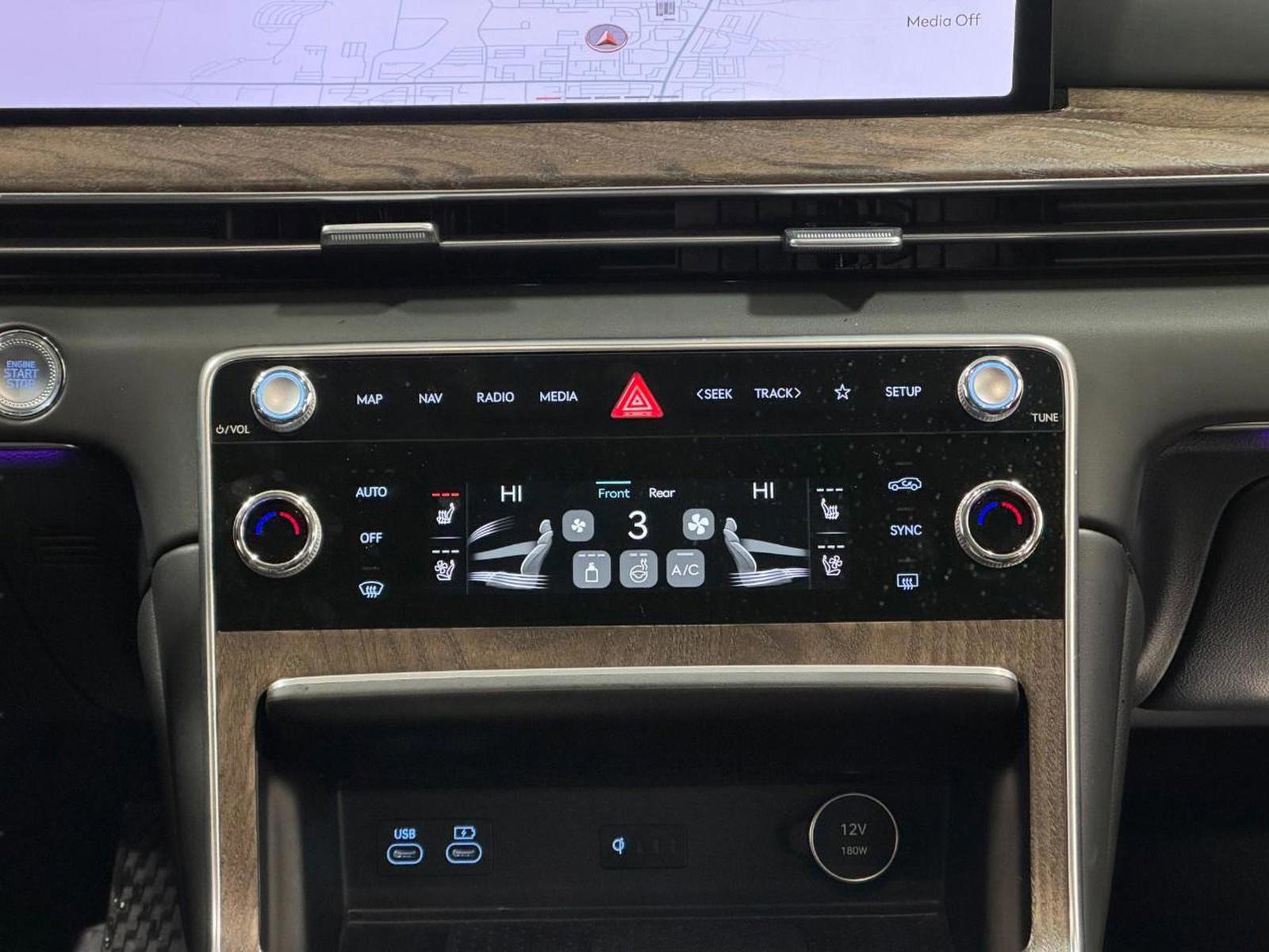 Used 2025 Genesis GV80 3.5T Prestige image 17