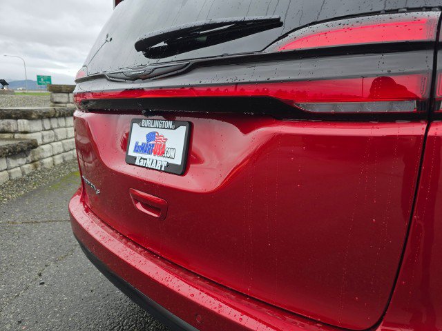 New 2026 Chrysler Pacifica Select w/ S Appearance Package FWD image 17