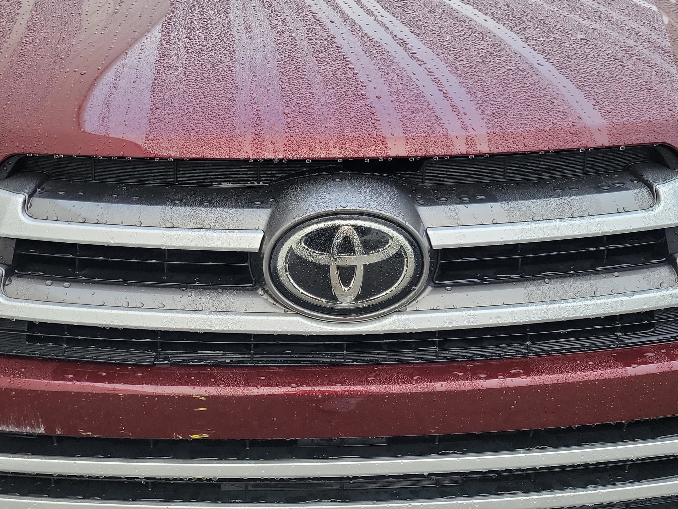 Used 2017 Toyota Highlander XLE image 10