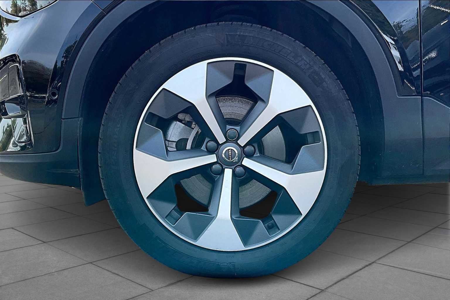 Certified 2023 Volvo XC40 B5 Plus w/ Driver Assist Package image 10