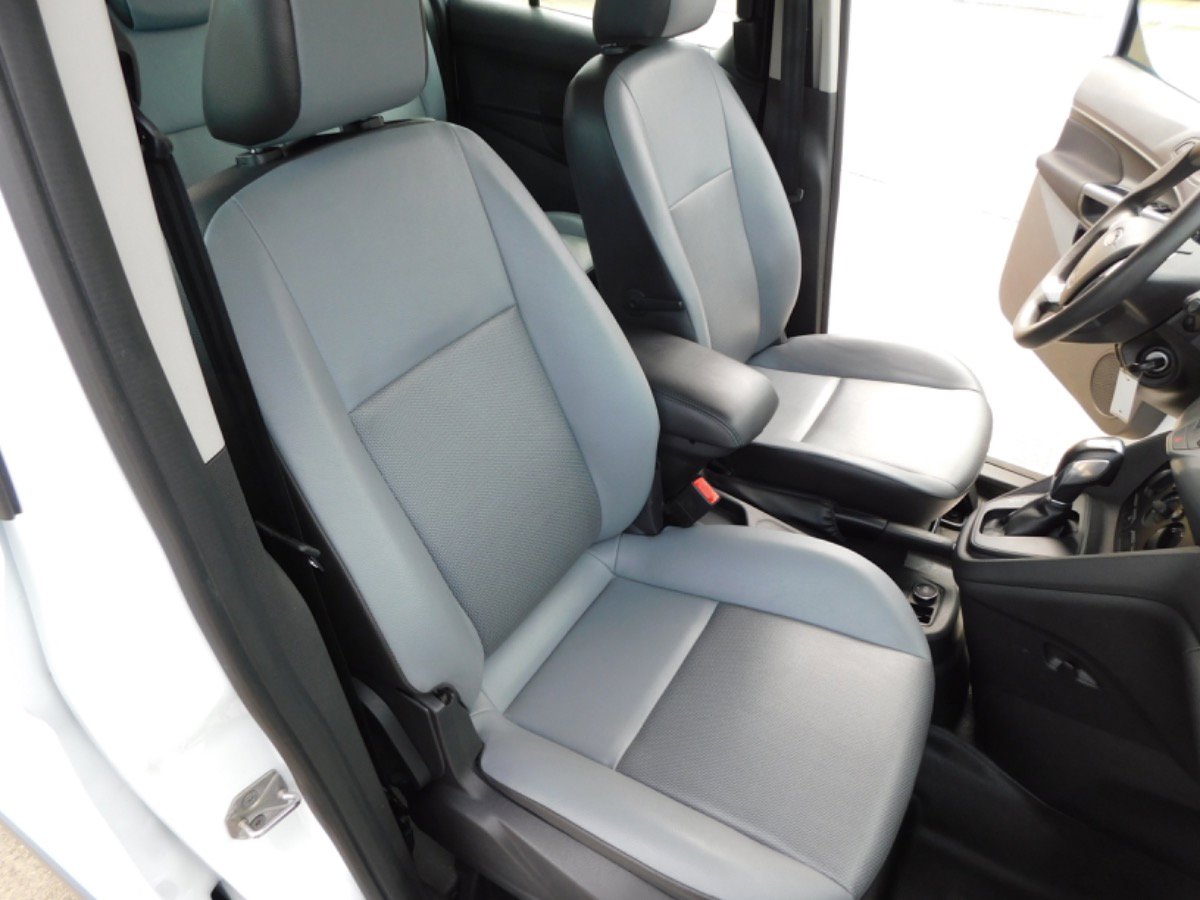 Used 2018 Ford Transit Connect XL image 25