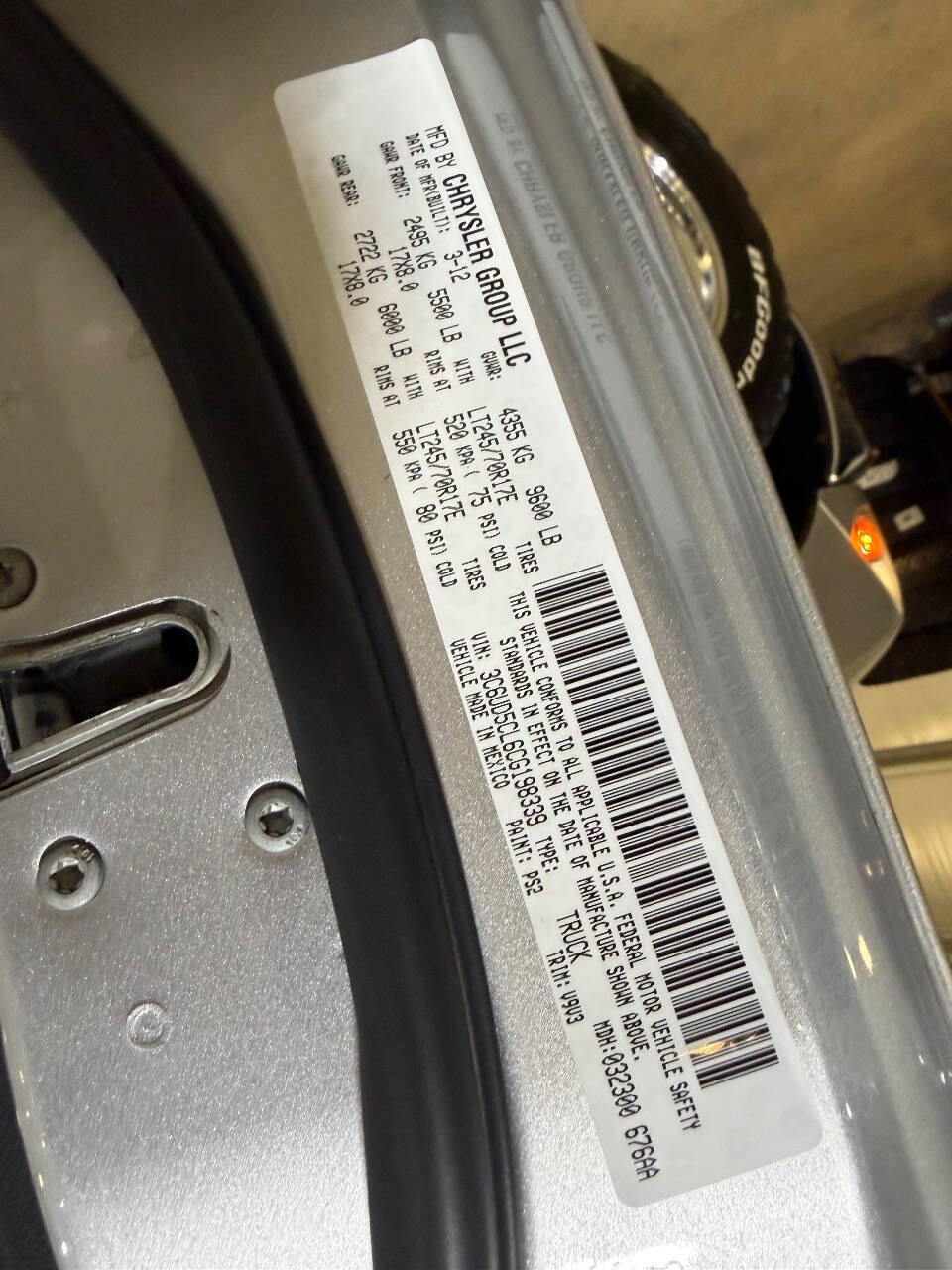 Used 2012 RAM 2500 ST w/ Chrome Appearance Group image 13