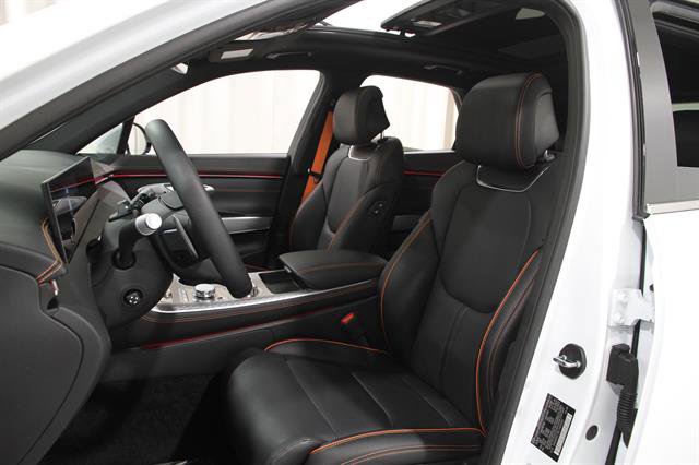 Certified 2026 Genesis GV70 2.5T Sport Prestige image 5