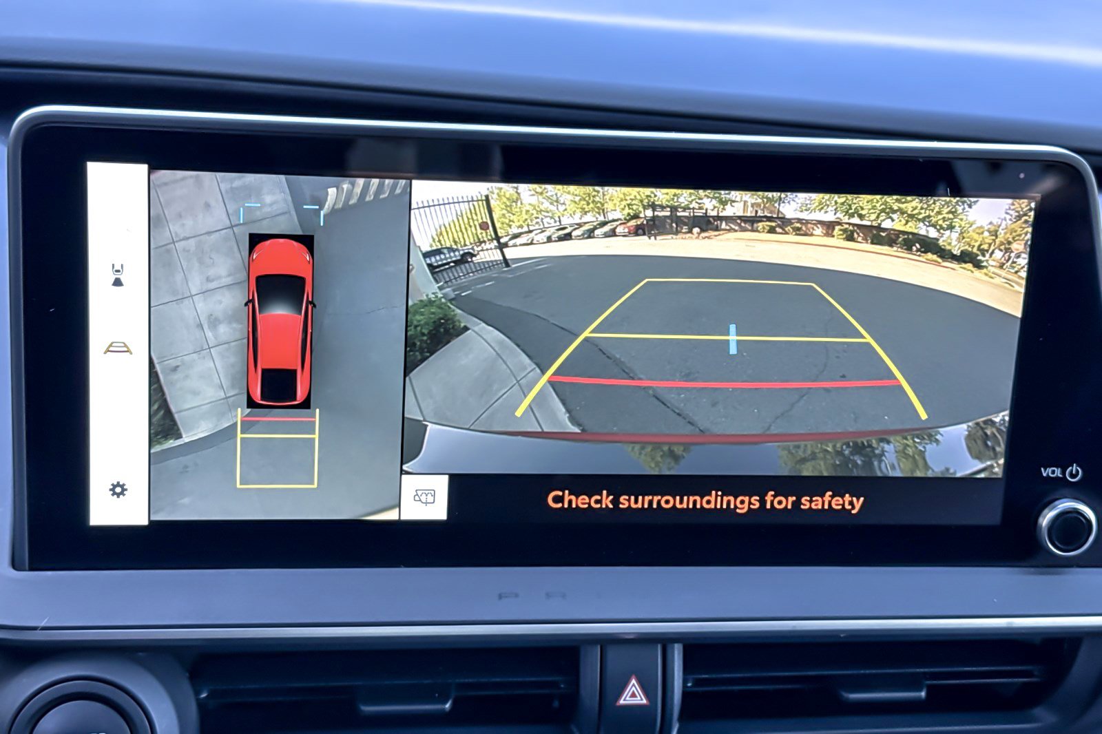 Used 2024 Toyota Prius Limited w/ Limited Premium Package image 25