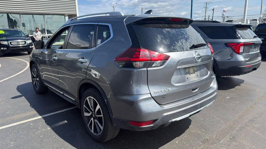 Used 2018 Nissan Rogue SL w/ Premium Package image 5