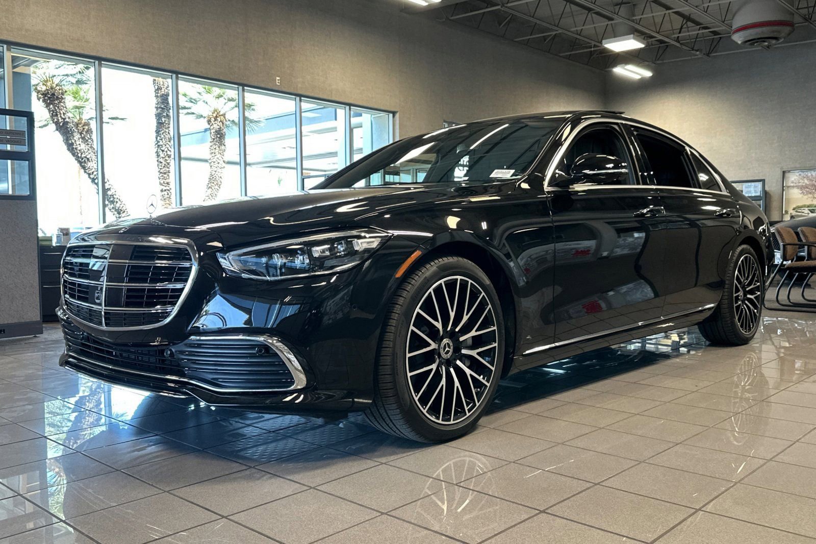 Used 2026 Mercedes-Benz S 500 4MATIC image 8