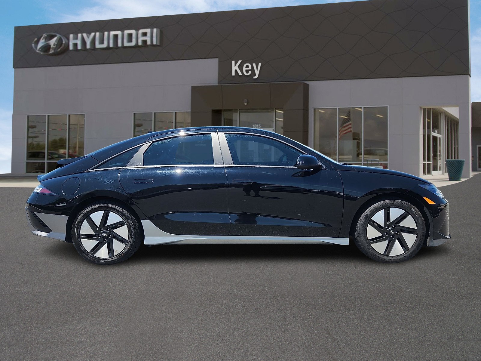 Used 2025 Hyundai Ioniq 6 SE AWD/4WD image 3