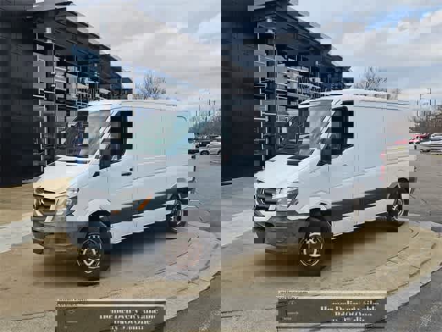 Used 2015 Mercedes-Benz Sprinter 2500 image 1