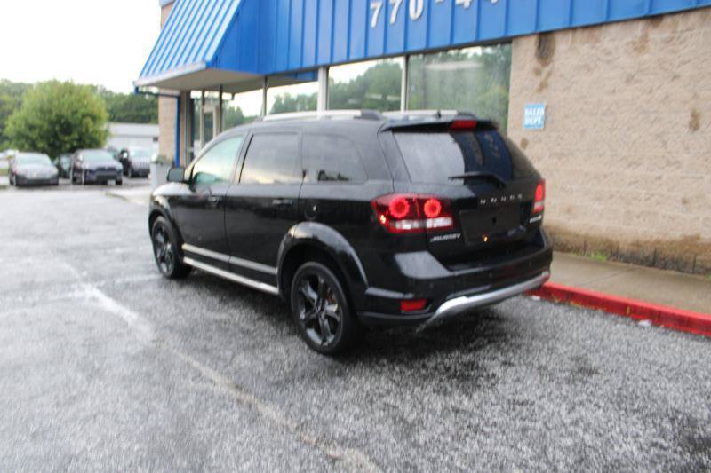 Used 2020 Dodge Journey Crossroad FWD image 4