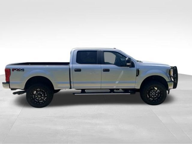 Used 2017 Ford F250 XL w/ STX Appearance Package AWD/4WD image 2