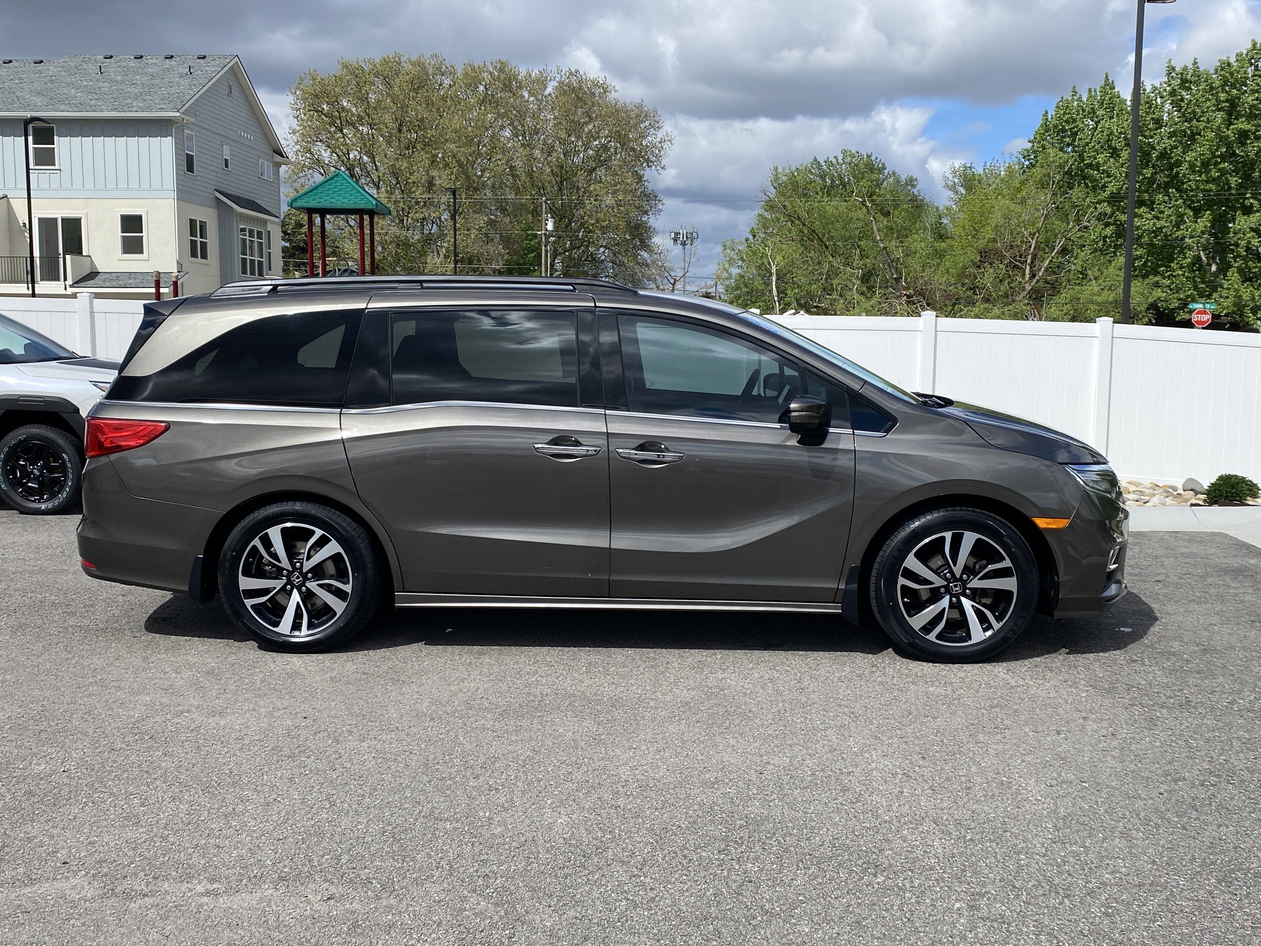 Used 2018 Honda Odyssey Elite image 7