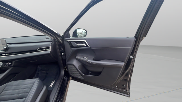 New 2026 Nissan Rogue SL AWD/4WD image 25