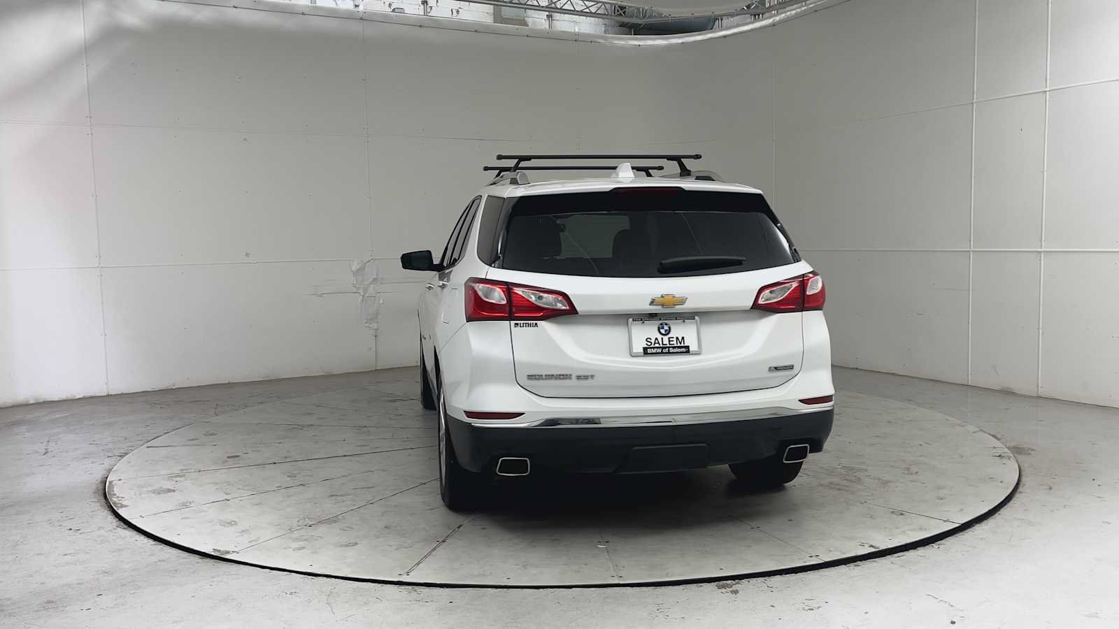 Used 2018 Chevrolet Equinox Premier FWD image 2