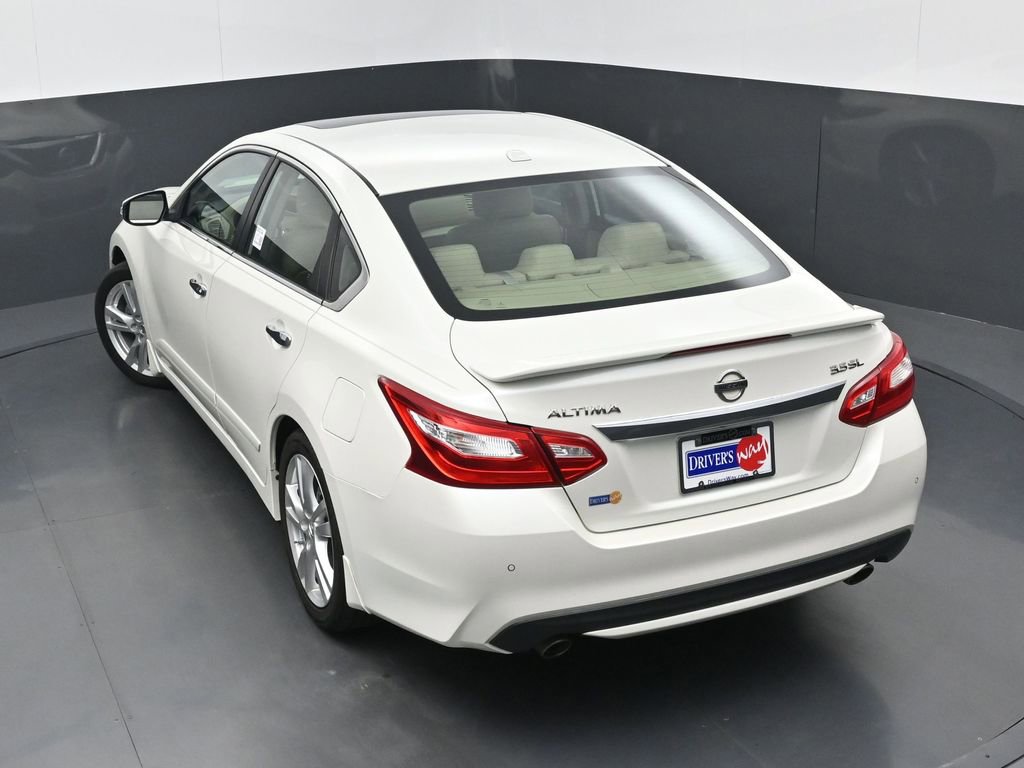 Used 2017 Nissan Altima 3.5 SL w/ 3.5SL Technology Package FWD image 31