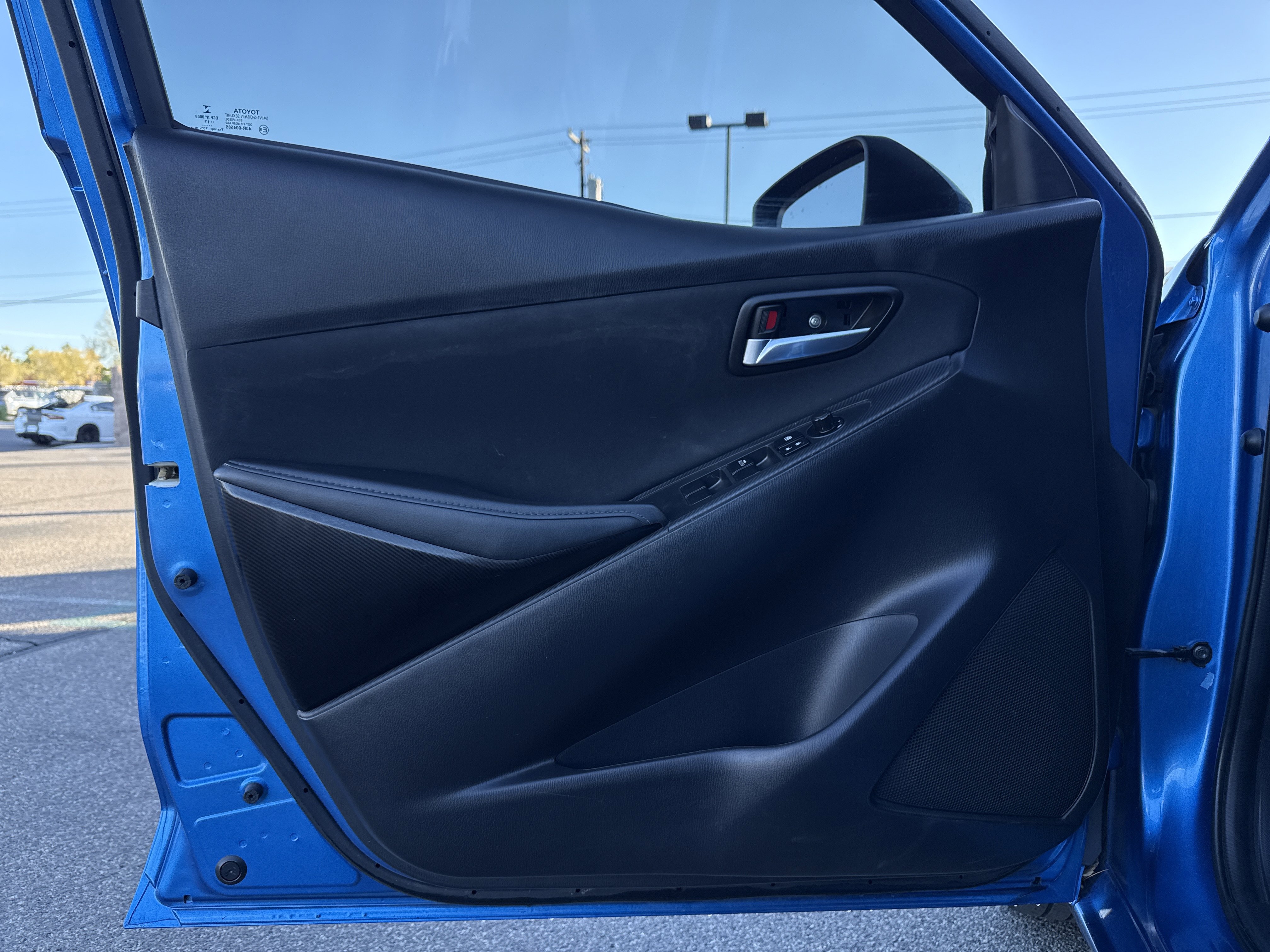 Used 2017 Toyota Yaris iA image 11