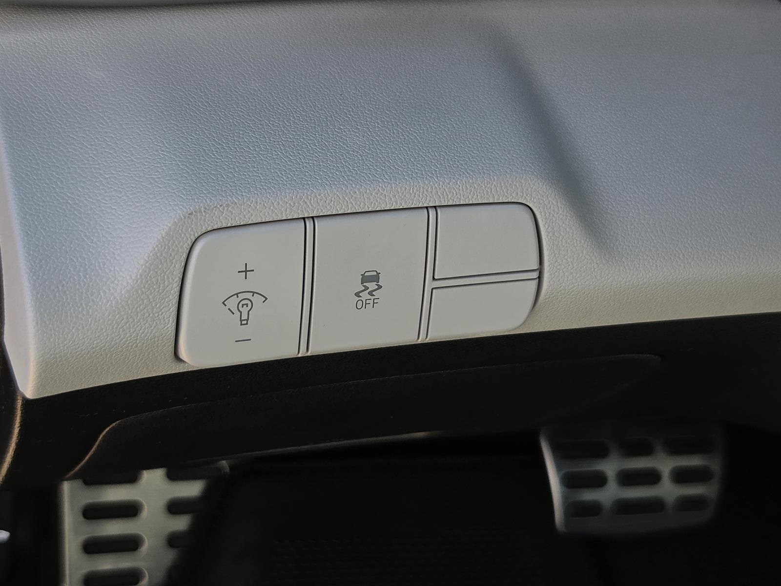 New 2026 Hyundai Elantra SEL Sport FWD image 15
