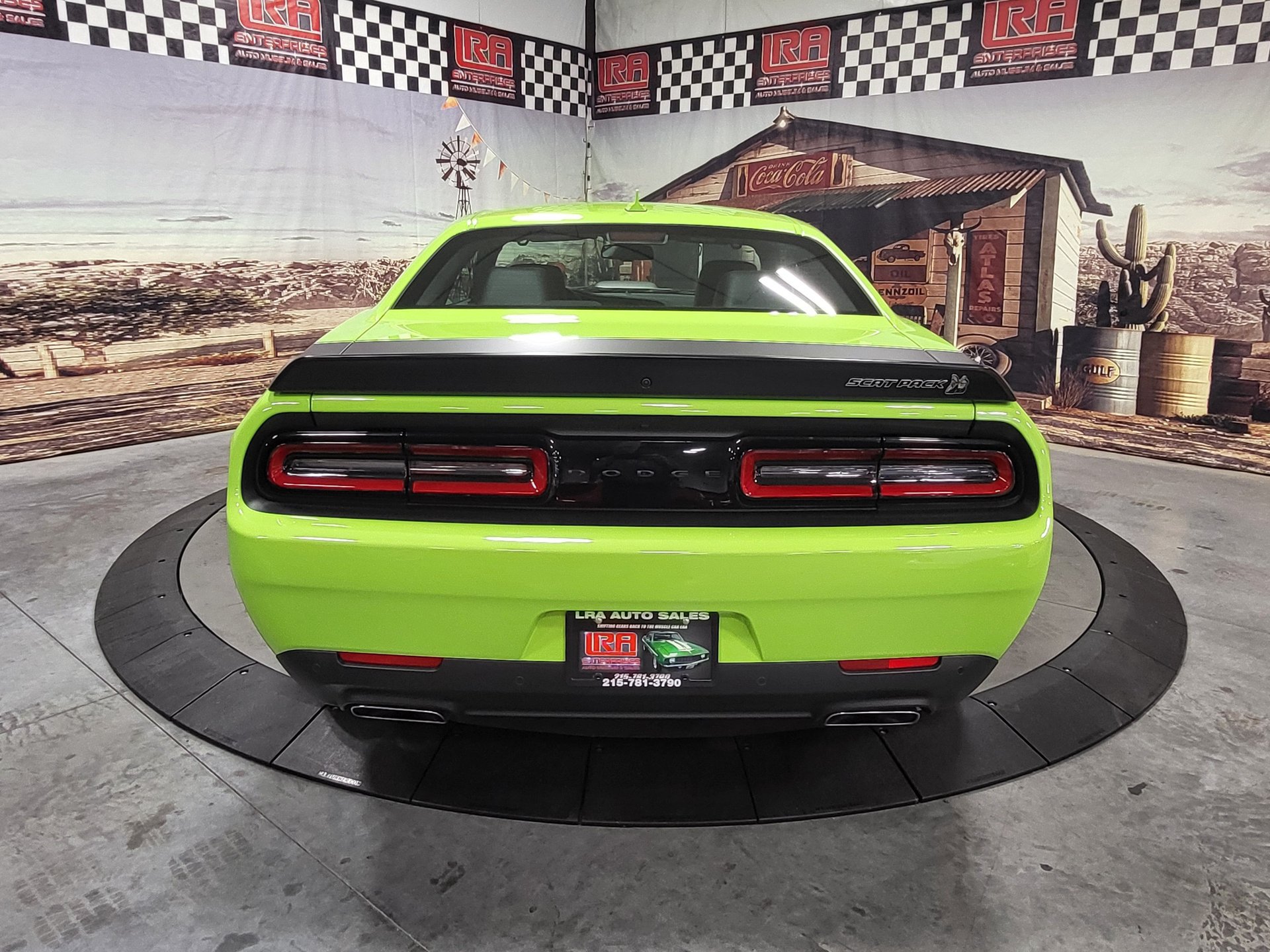 Used 2023 Dodge Challenger R/T Scat Pack RWD image 4