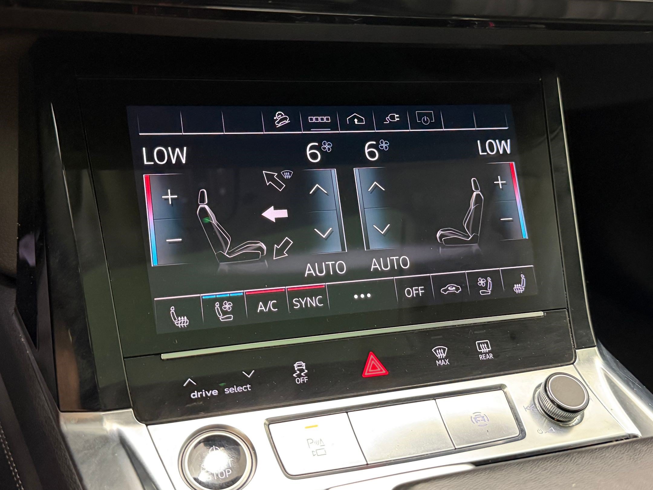 Used 2024 Audi Q8 e-tron Premium Plus w/ Premium Plus Package AWD/4WD image 21