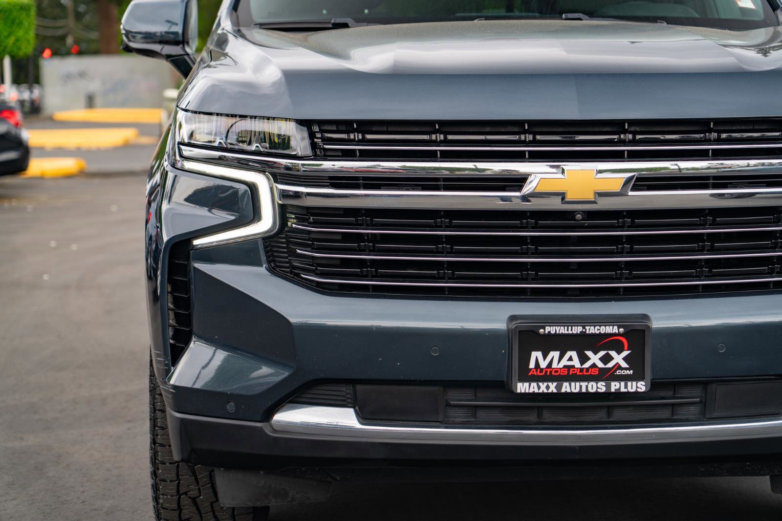 Used 2021 Chevrolet Suburban LT w/ LT Signature Package AWD/4WD image 6