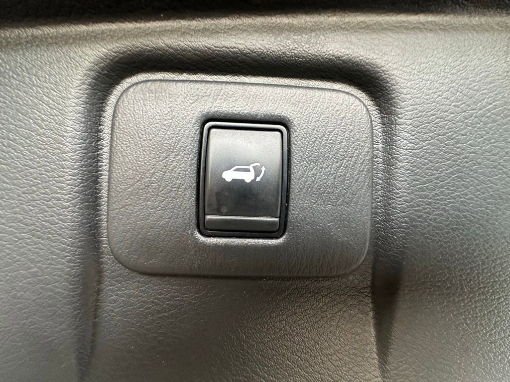 Used 2023 Nissan Murano SL image 9