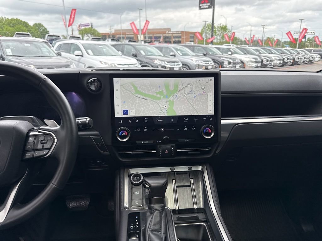 Used 2025 Lexus GX 550 w/ Cold Area Package AWD/4WD image 50