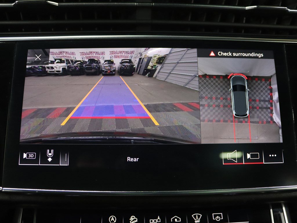 Used 2020 Audi Q7 3.0T Prestige w/ Prestige Package image 26