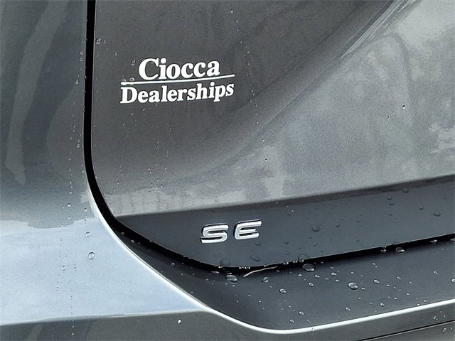 New 2025 Volkswagen Tiguan SE image 23