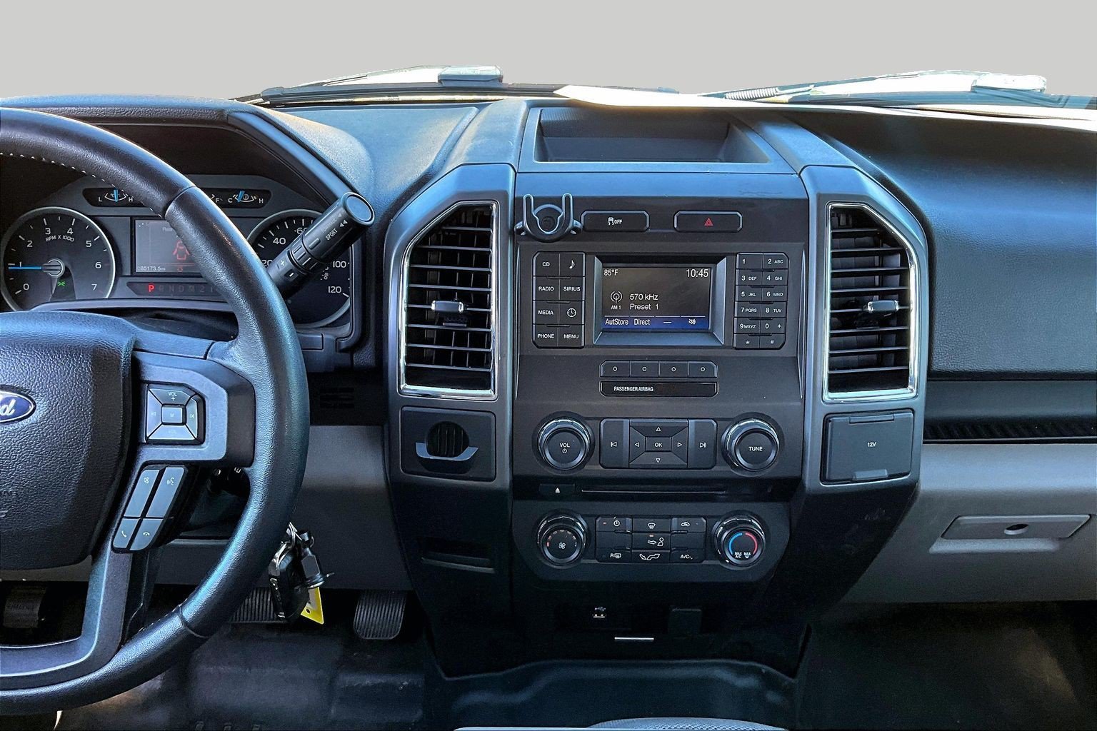 Used 2017 Ford F150 XLT w/ Equipment Group 301A Mid RWD image 6