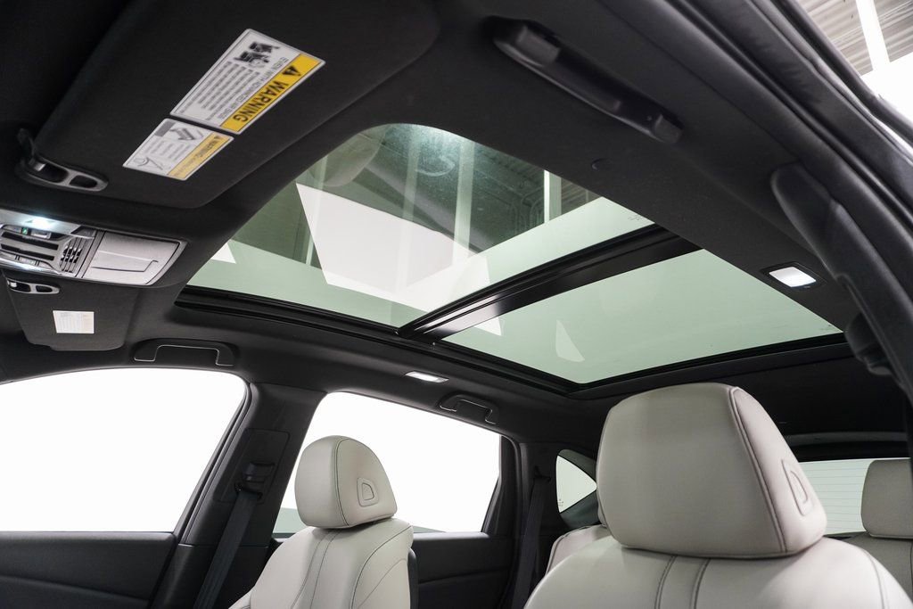 Used 2025 Acura RDX SH-AWD image 10