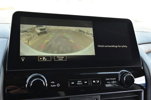 Used 2024 Nissan Armada SL image 16