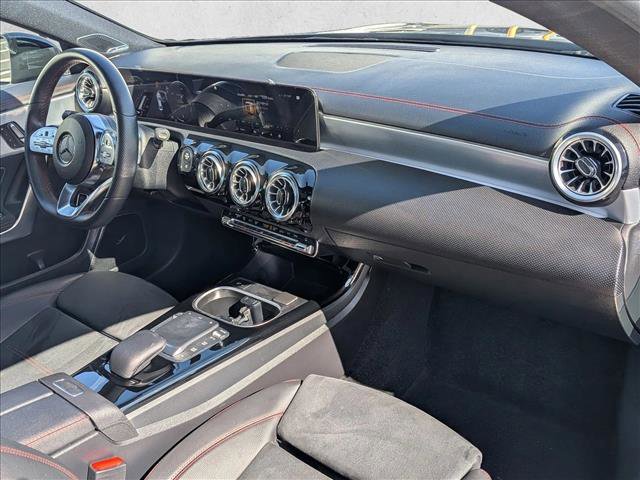Used 2023 Mercedes-Benz CLA 250 image 21