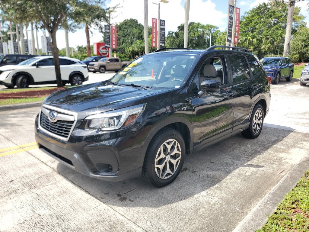Used 2020 Subaru Forester Premium AWD/4WD image 3