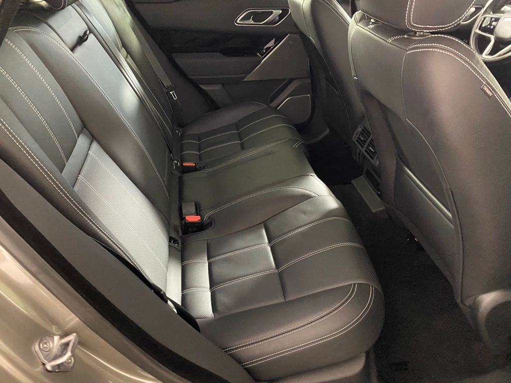 Used 2022 Land Rover Range Rover Velar R-Dynamic S image 31