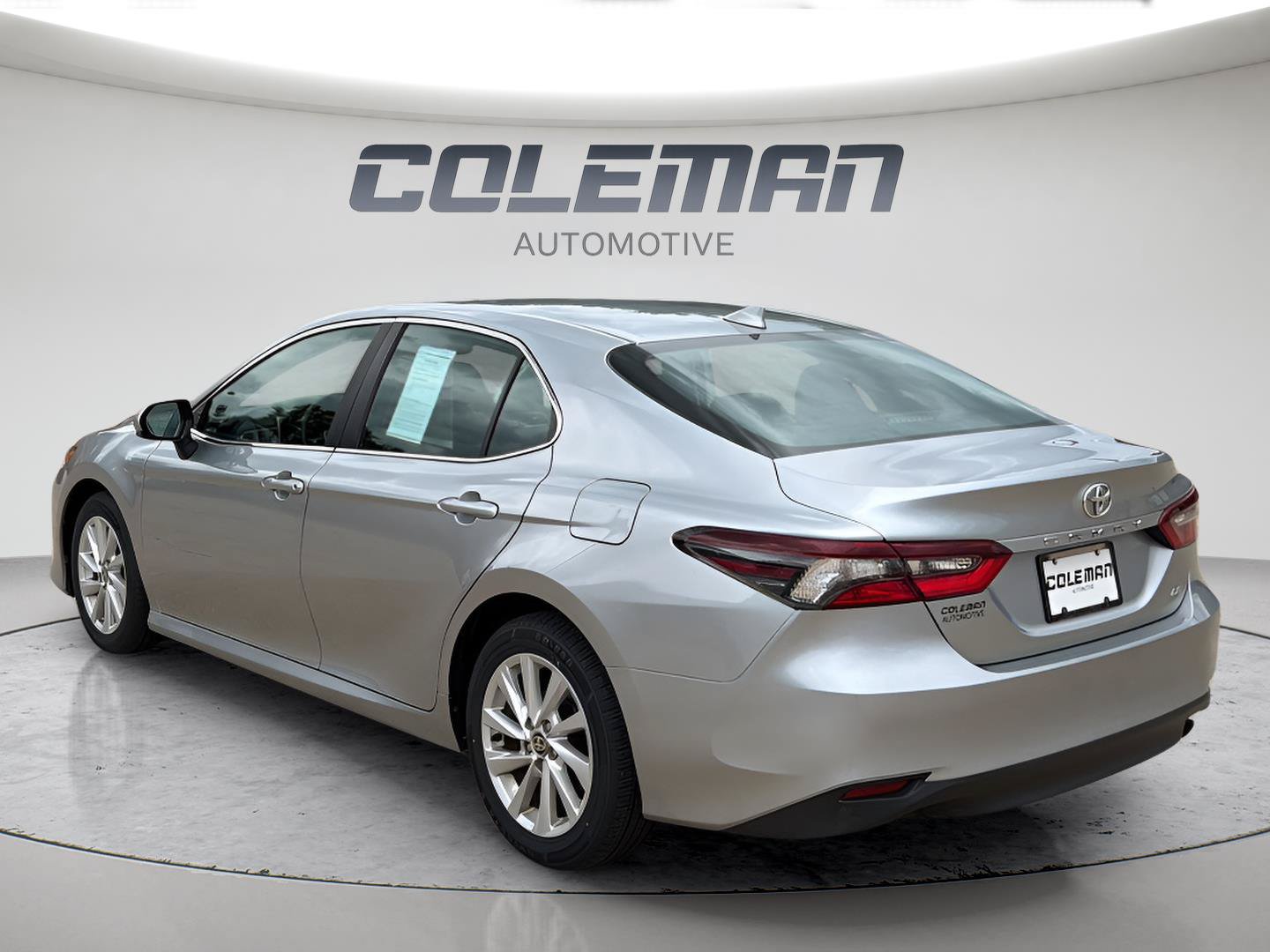 Used 2024 Toyota Camry LE FWD image 6