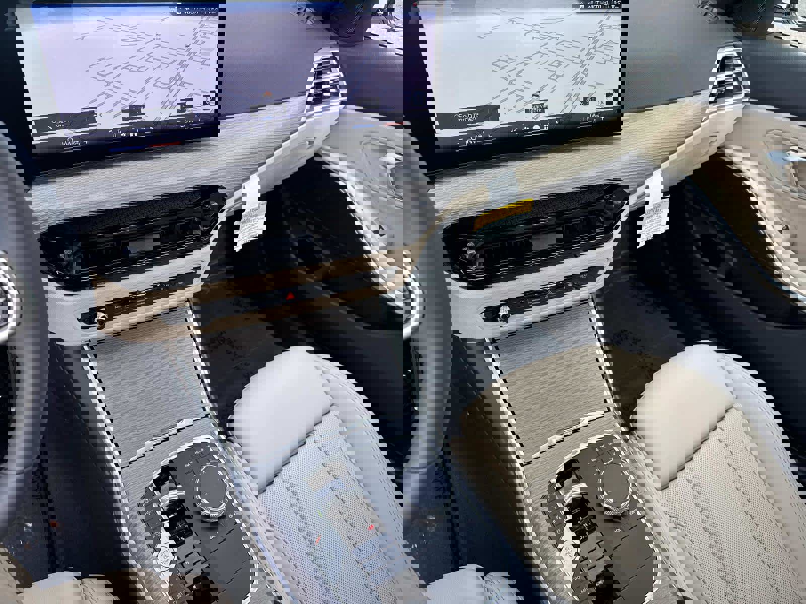 New 2026 BMW 330i Sedan w/ M Sport Package image 24