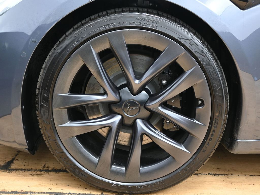 Used 2022 Tesla Model S image 10