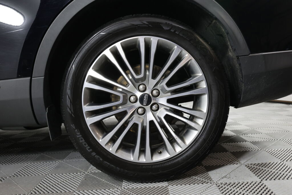 Used 2016 Lincoln MKX Reserve w/ Climate Package image 8