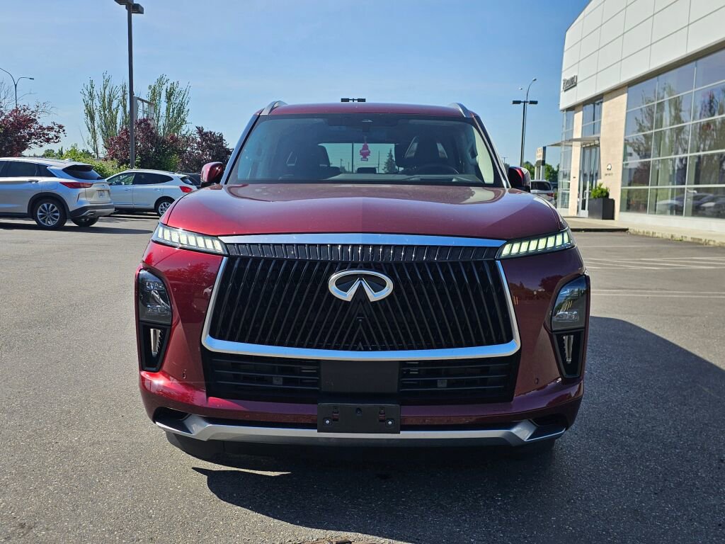 Used 2025 INFINITI QX80 Sensory w/ Premium Cargo Package AWD/4WD image 2