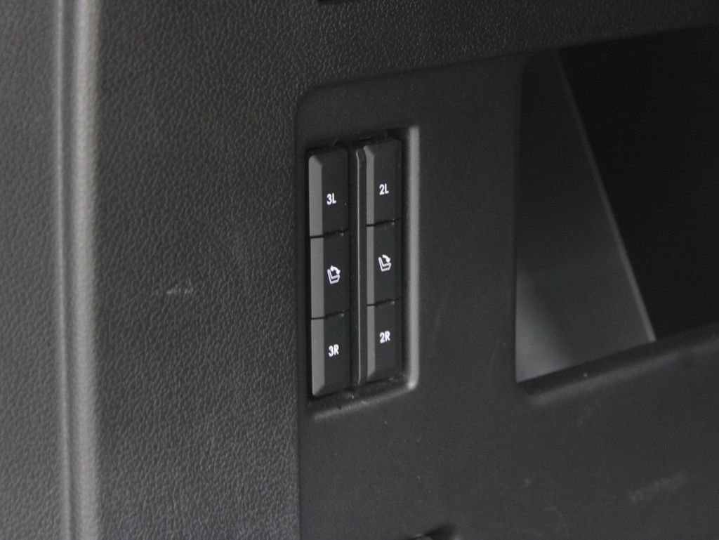 Used 2019 Lincoln Navigator Reserve AWD/4WD image 46
