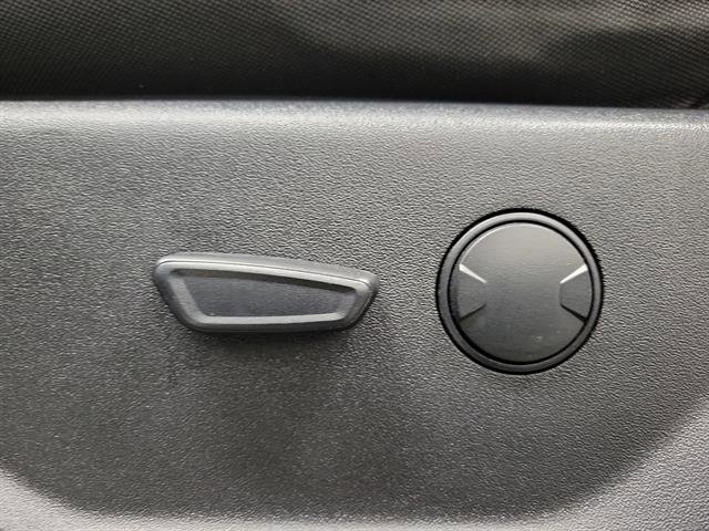 Used 2020 Ford Expedition XLT image 18