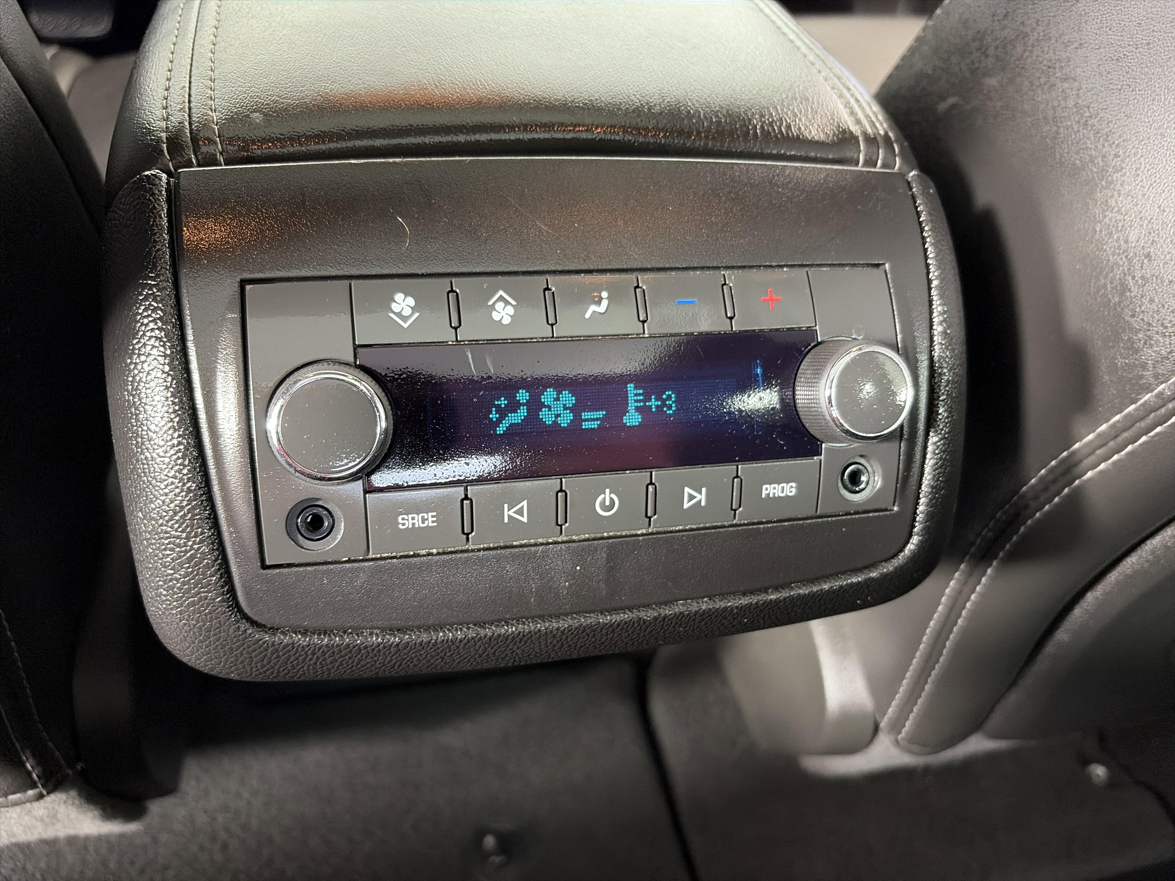Used 2014 Buick Enclave Premium w/ Trailering Provision Package FWD image 17