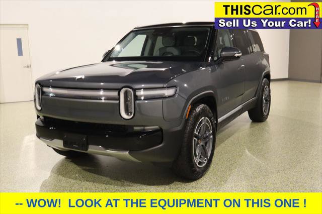 Used 2025 Rivian R1S Adventure image 3