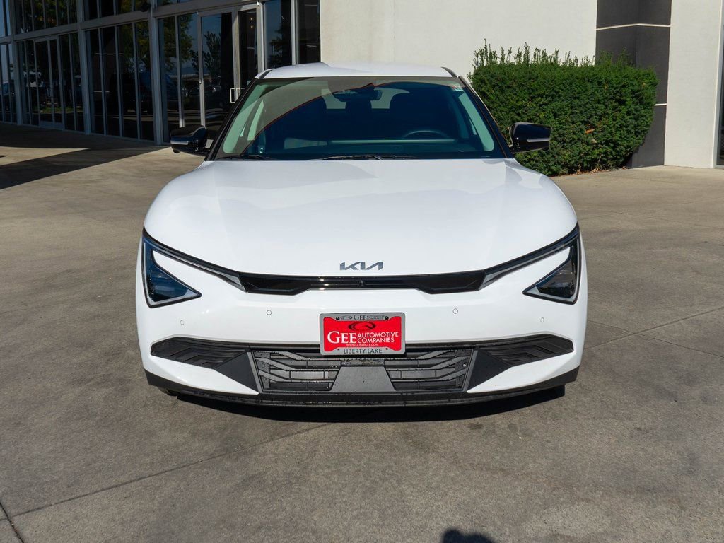 New 2025 Kia EV6 Light w/ Light LR Technology Package image 2