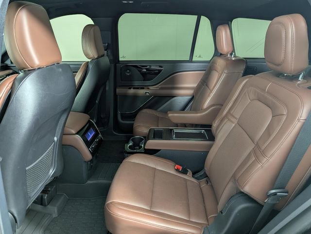 Used 2025 Lincoln Aviator Reserve w/ Jet Appearance Package image 16