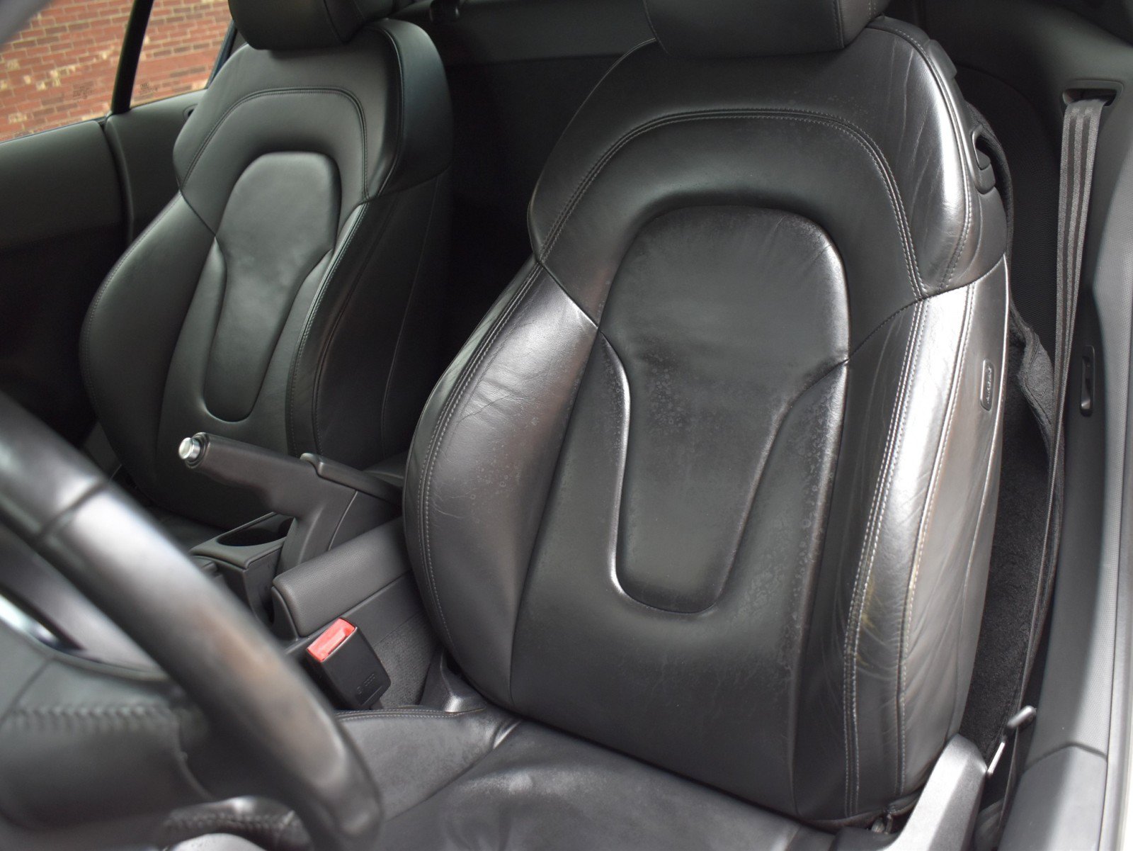 Used 2009 Audi R8 V8 w/ Premium Pkg AWD/4WD image 29