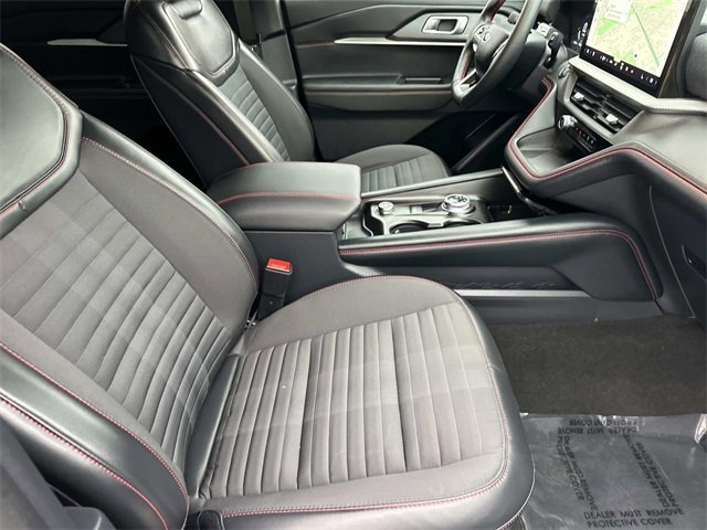 Used 2025 Ford Explorer ST-Line w/ ST-Line Street Pack image 27