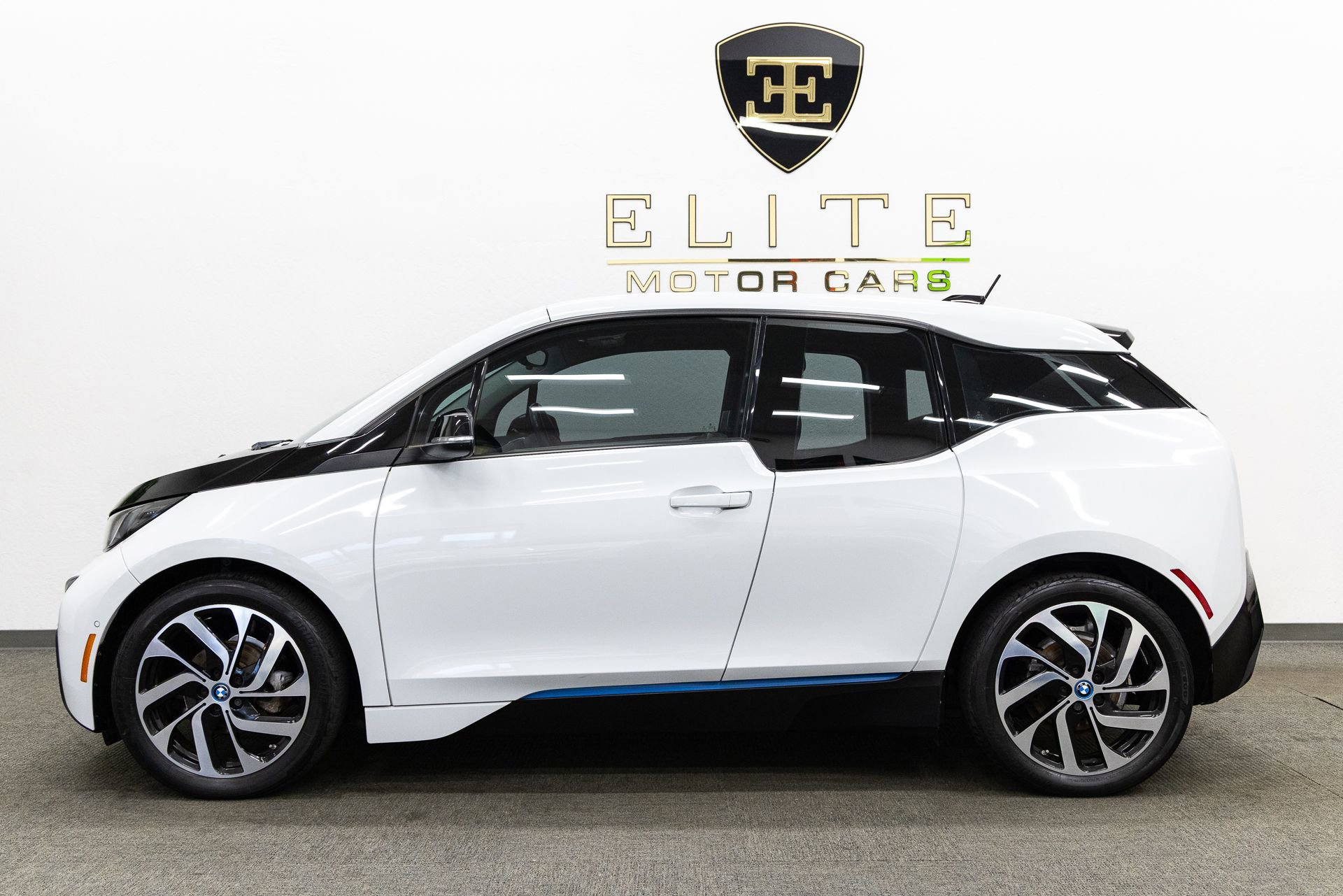 Used 2015 BMW i3 w/ Range Extender image 2