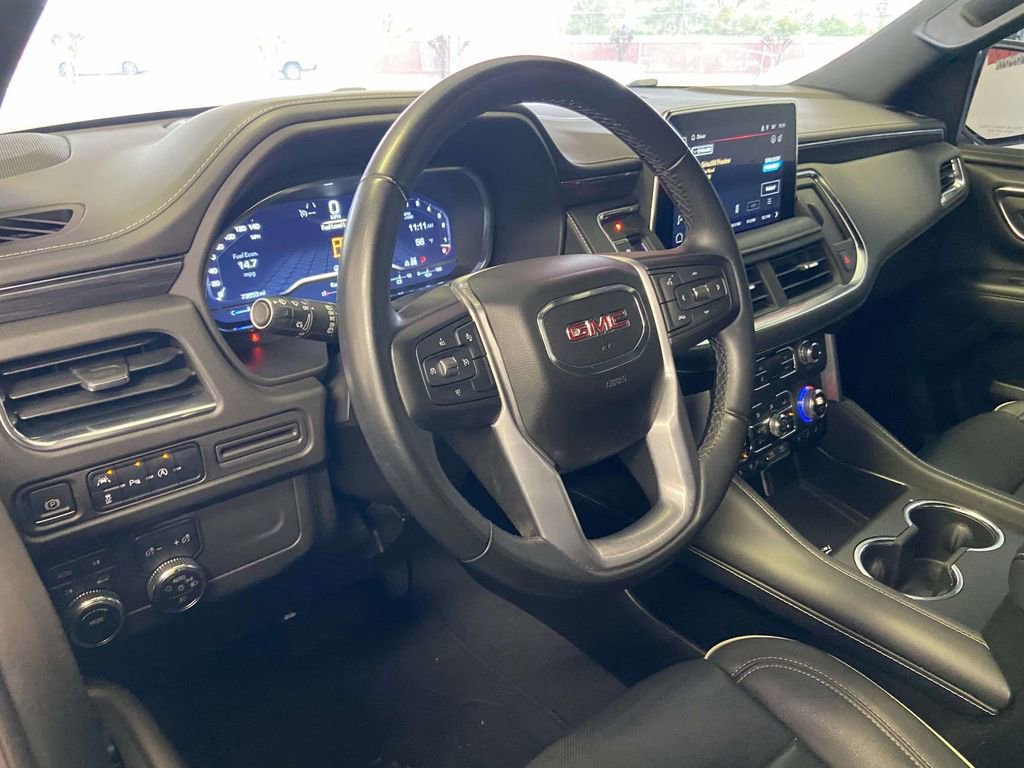 Used 2023 GMC Yukon SLT image 13